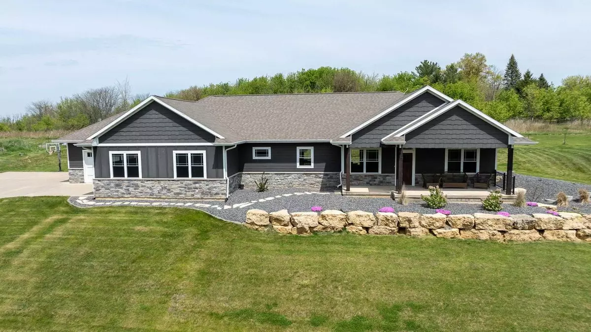 Hazel Green, WI 53811,4190 Bluff Point Court