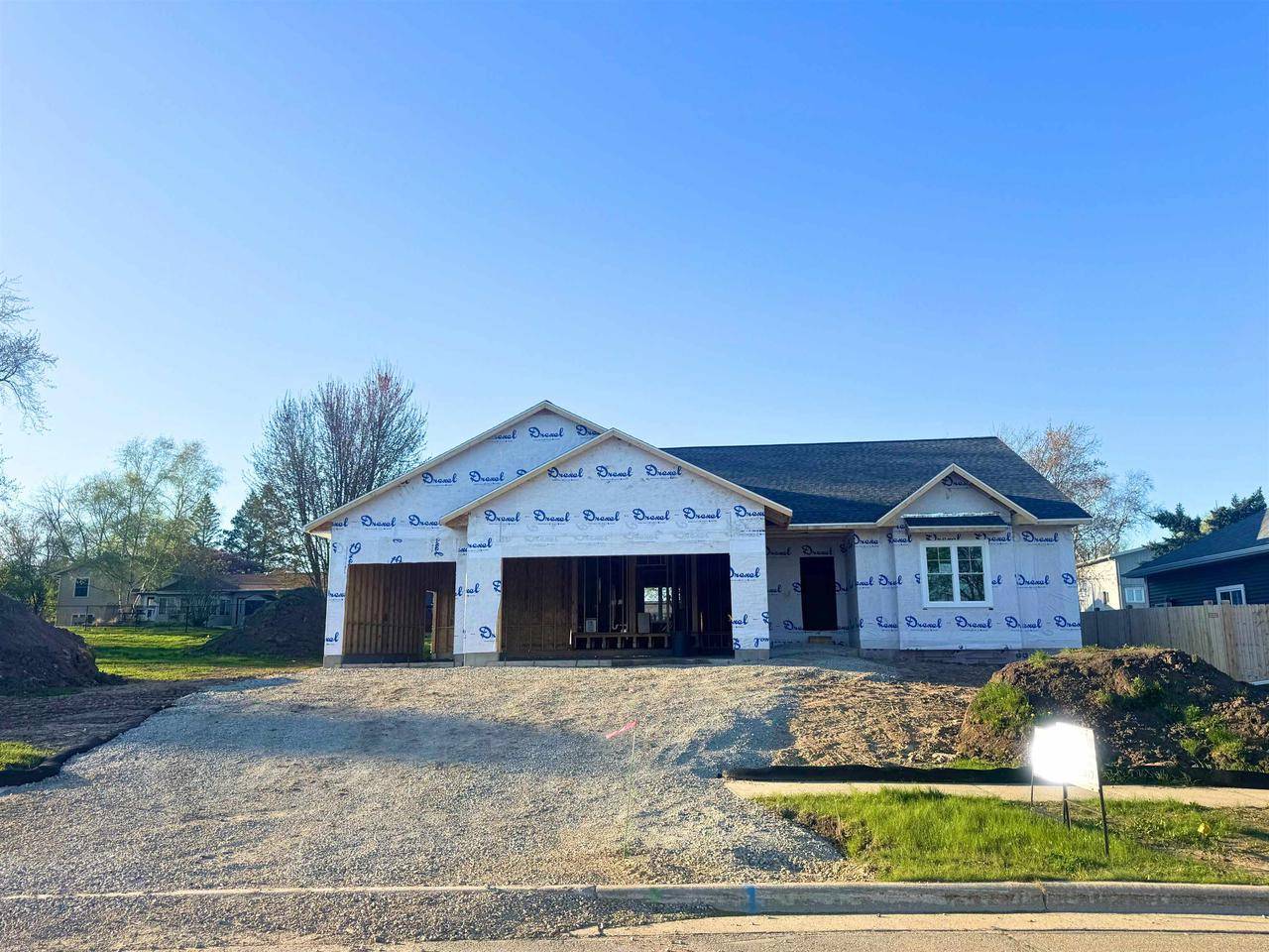 328 Village Lane, Ripon, WI 54971