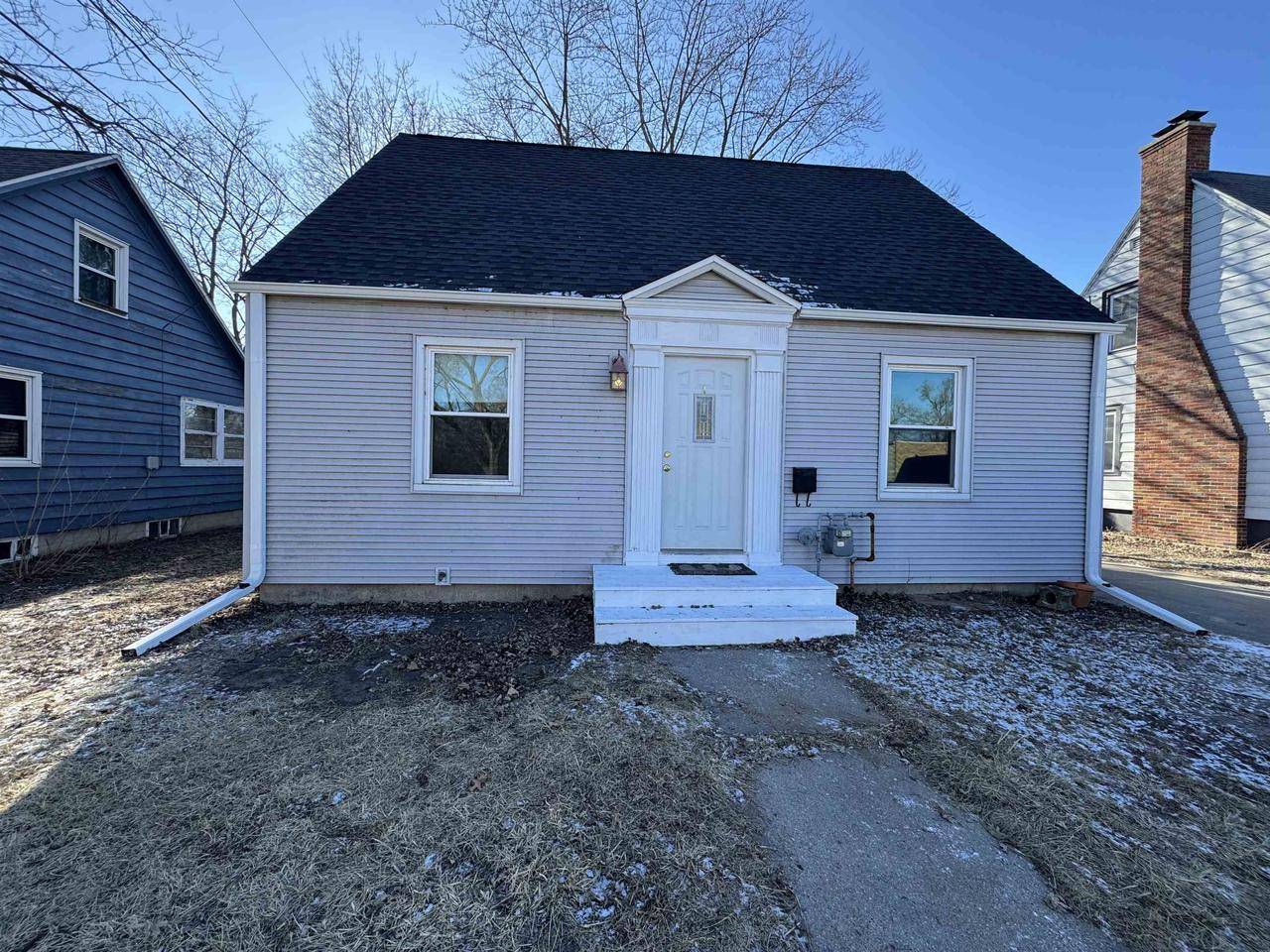 1306 W Wisconsin Street, Portage, WI 53901