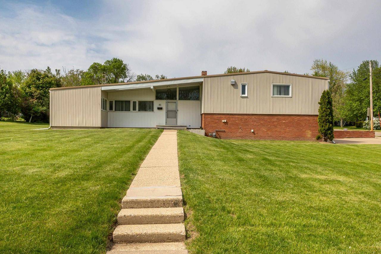 30 Elmer Street, Platteville, WI 53818