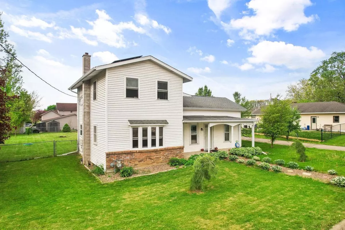 Albany, WI 53502,206 W State Street