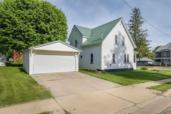 Dodgeville, WI 53533,214 W Division Street