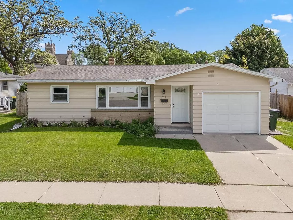 Prairie Du Sac, WI 53578,530 7th Street