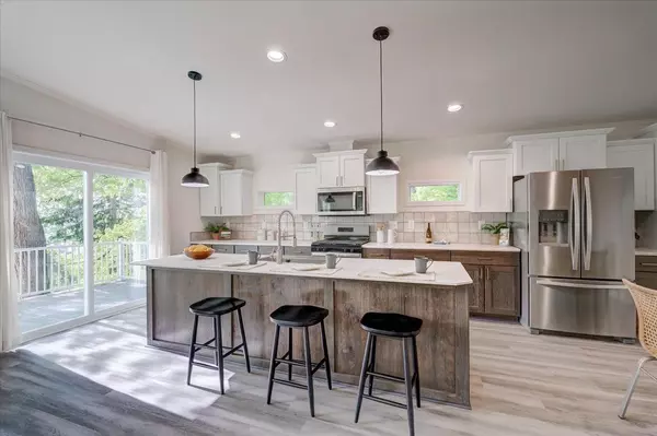 Edgerton, WI 53534,103 Lake Court