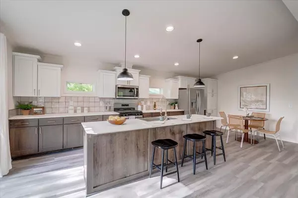 Edgerton, WI 53534,103 Lake Court