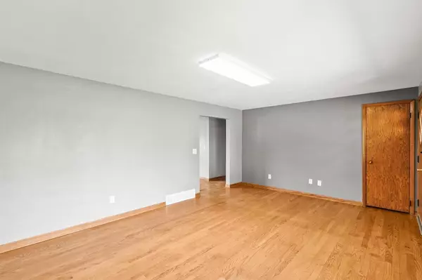 Poynette, WI 53955,171 Academy Street