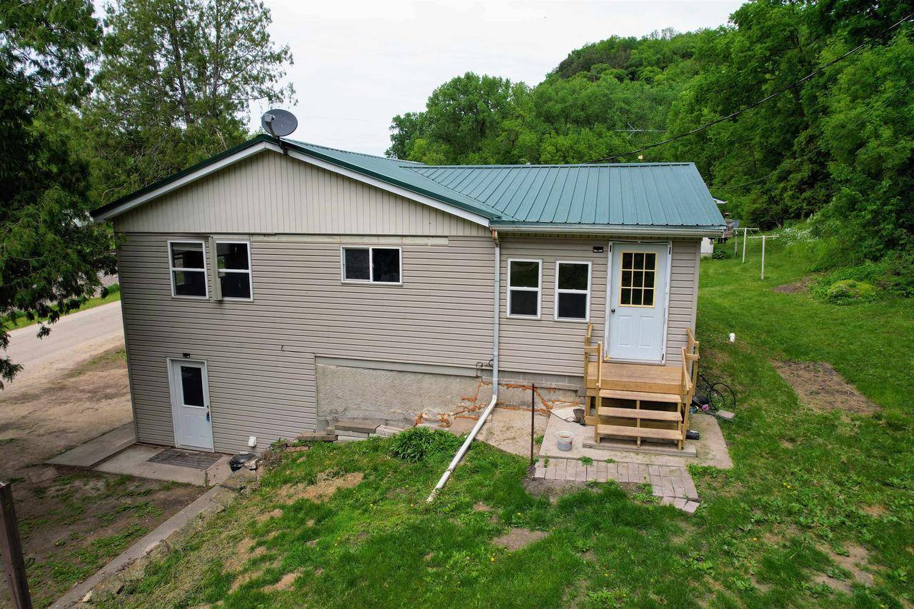 Cassville, WI 53806,7280 Closing Dam Road