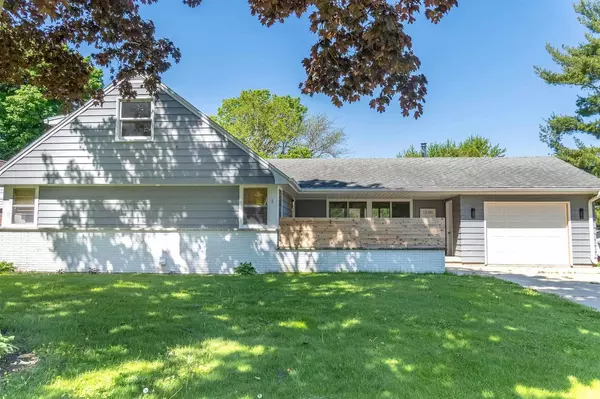 1230 Hiawatha Drive, Beaver Dam, WI 53916