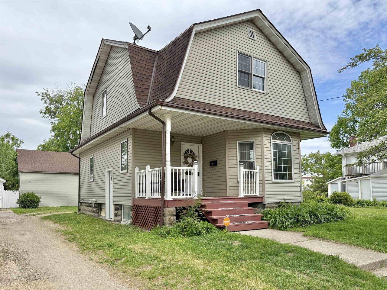308 N High Street, Janesville, WI 53548