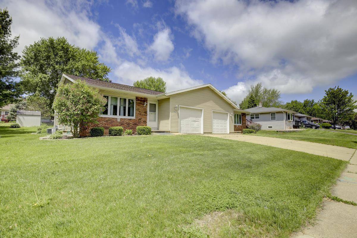 1734-1736 N Van Buren Street, Stoughton, WI 53589