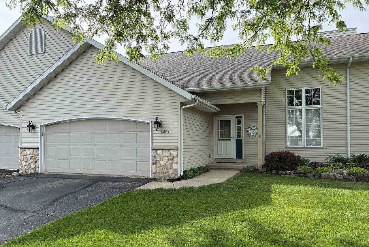 4454 Woodgate Drive, Janesville, WI 53546