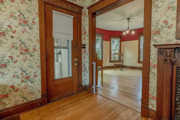 Oregon, WI 53575,404 N Main Street