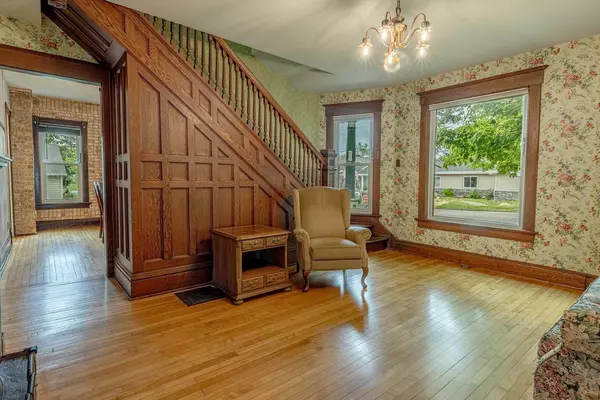 Oregon, WI 53575,404 N Main Street