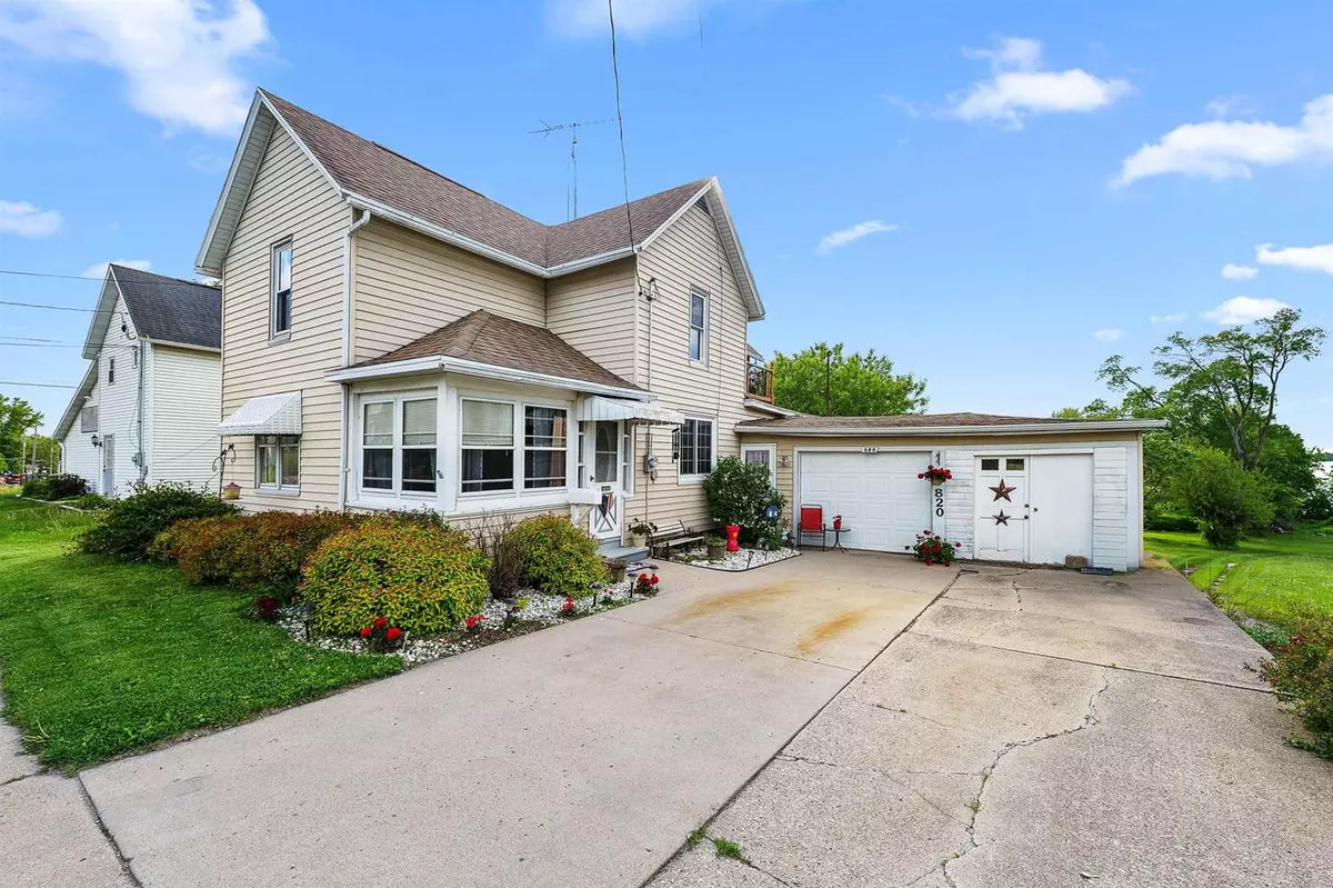 Beaver Dam, WI 53916,820 Madison Street