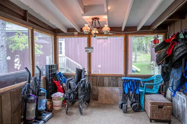 Mauston, WI 53948,16 Raccoon Court