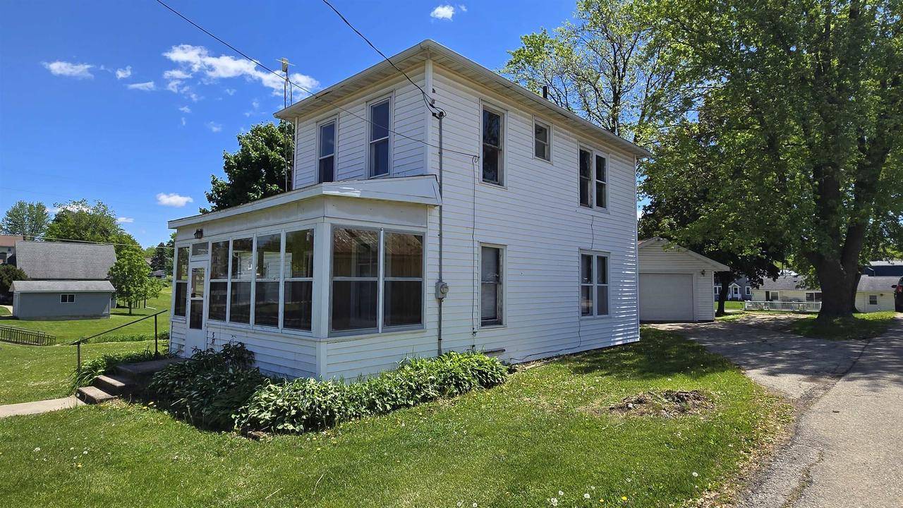 335 E Elm Street, Lancaster, WI 53813