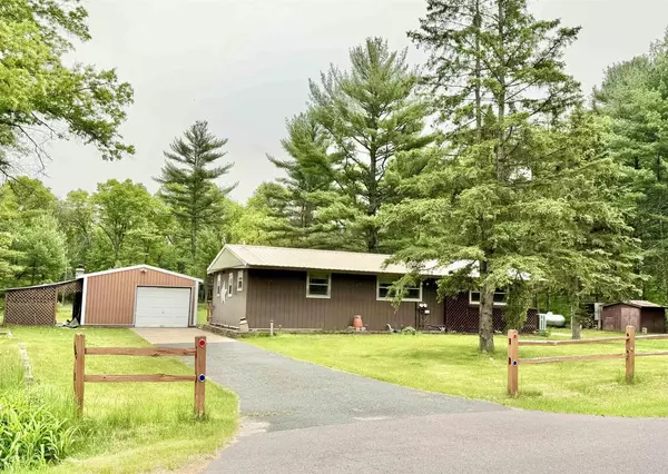 910 10th Avenue, Hancock, WI 54943