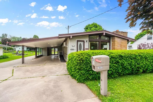 Ripon, WI 54971,1062 Metomen Street