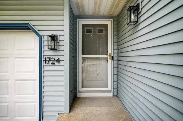 1724 Sapphire Way, Sun Prairie, WI 53590