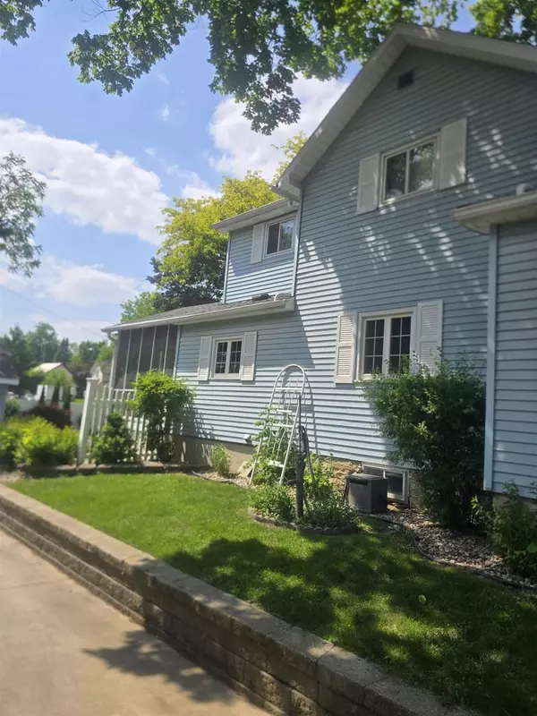 Beaver Dam, WI 53916,110 West Street