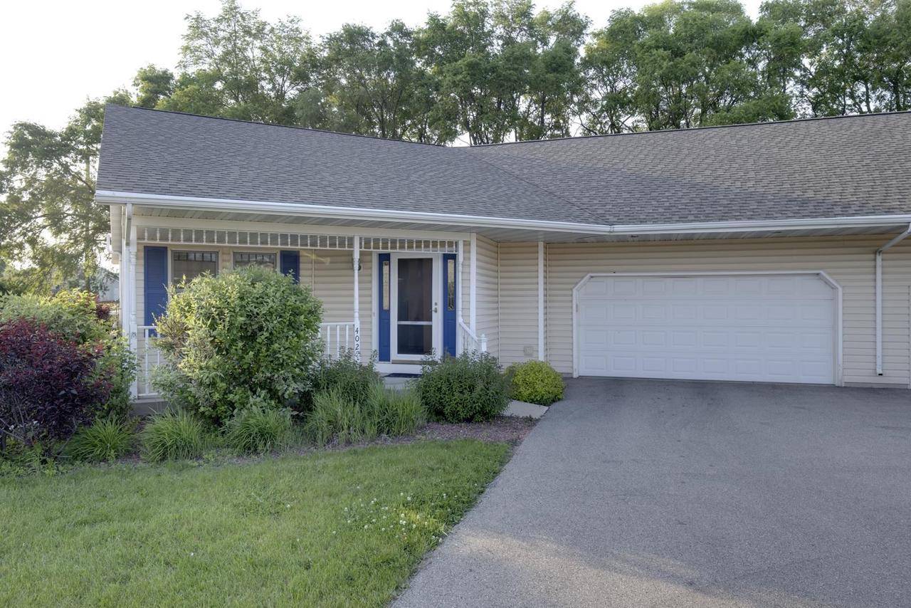 1180 Bloomingfi Bloomingfield Drive, Whitewater, WI 53190