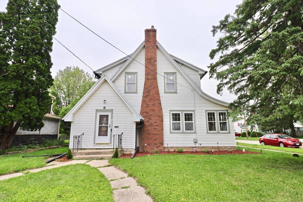 1221 Grace Street, Janesville, WI 53545