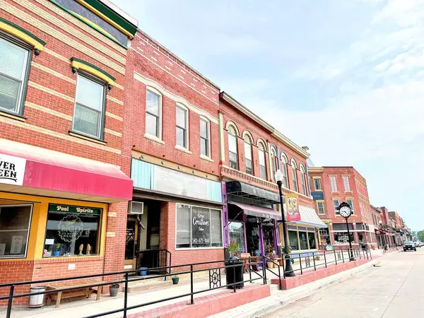 Mcgregor, IA 52157,214 Main Street