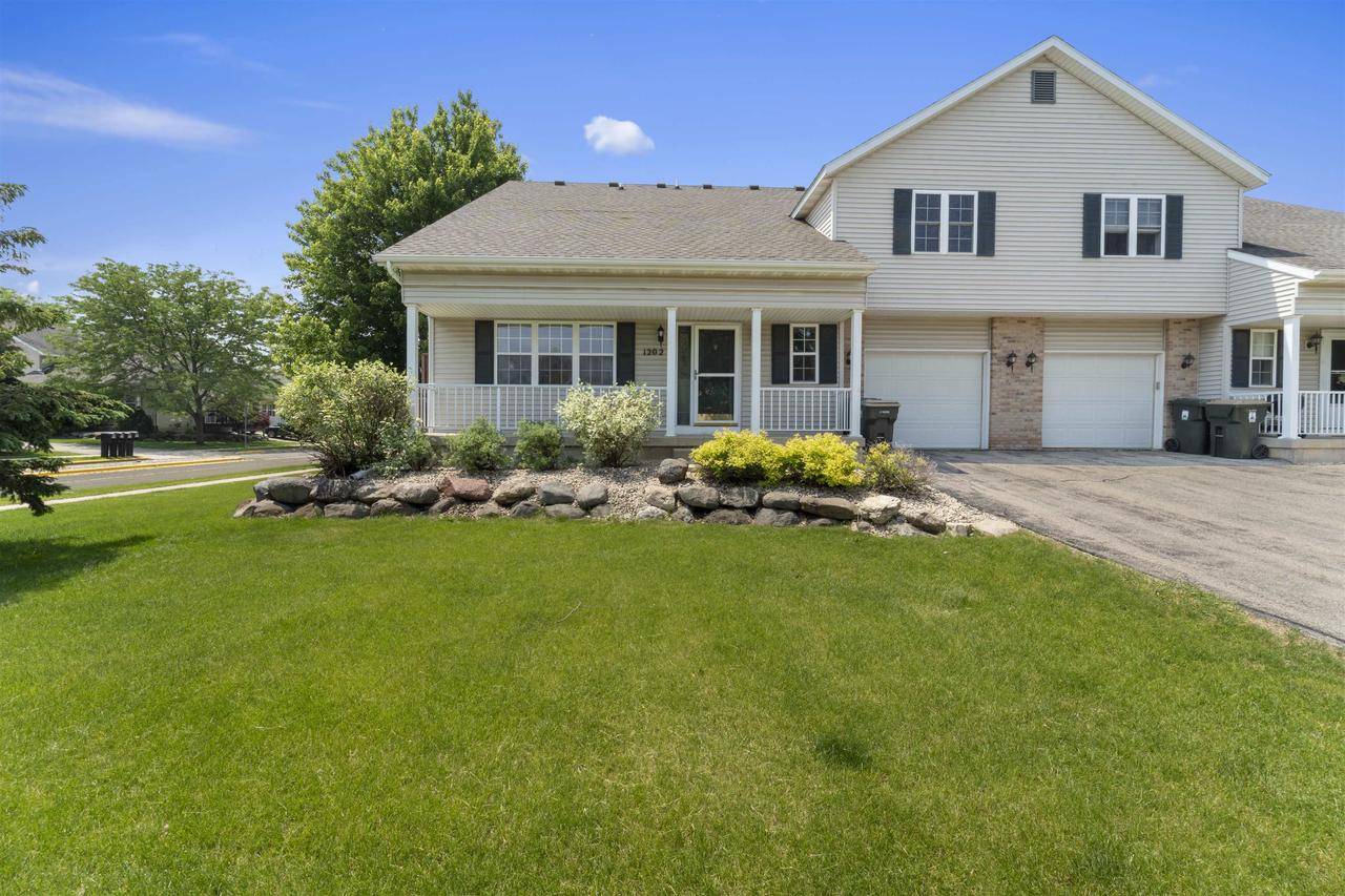 1202 Homestead Drive, Sun Prairie, WI 53590