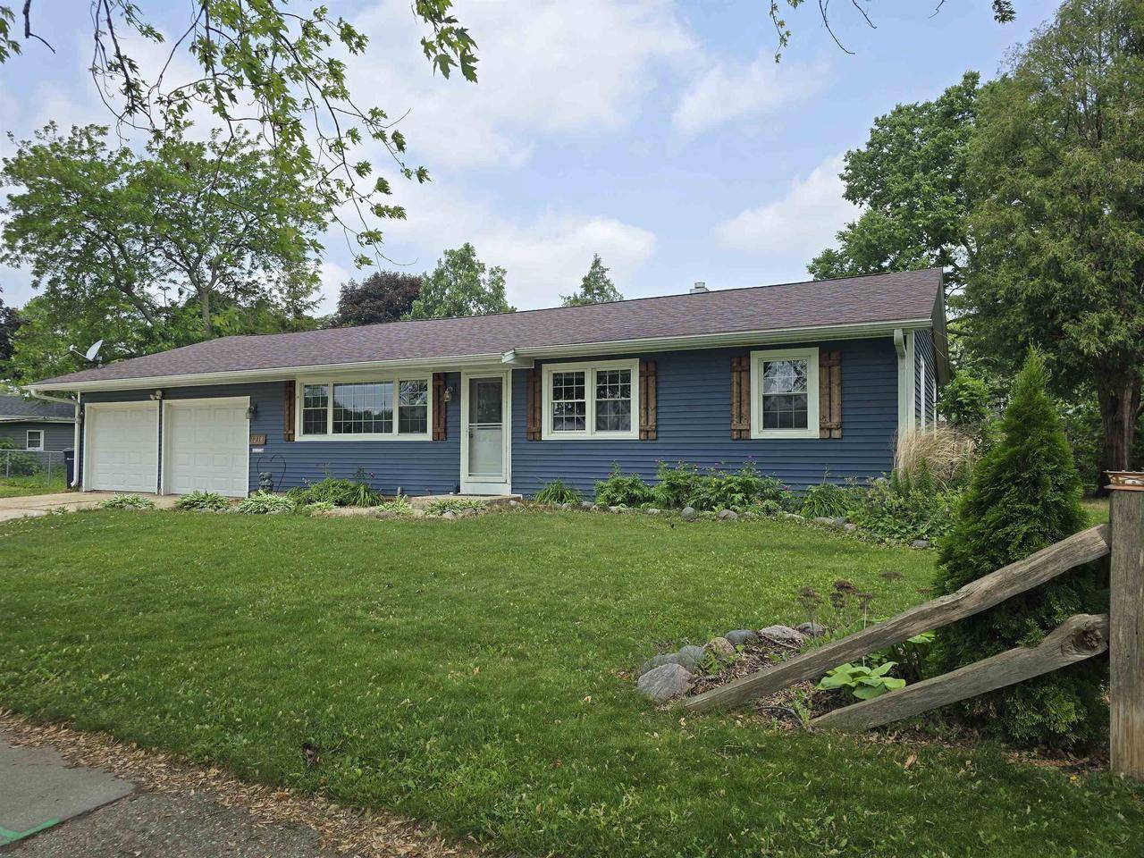 1218 Nicolet Street, Janesville, WI 53546