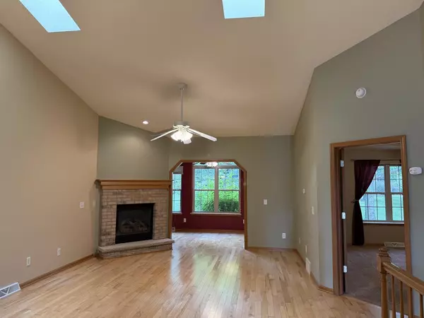 Sun Prairie, WI 53590,1207 N Pine Street