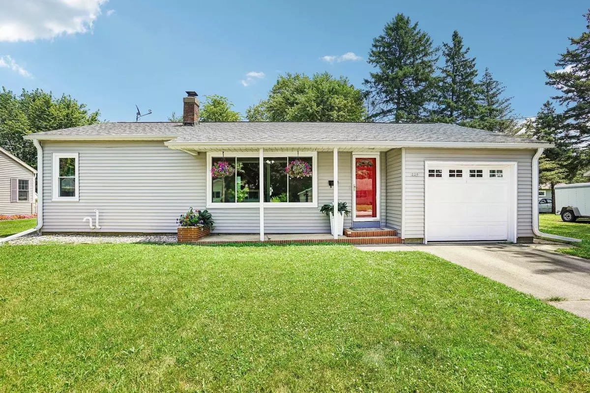 Prairie Du Sac, WI 53578,220 7th Street