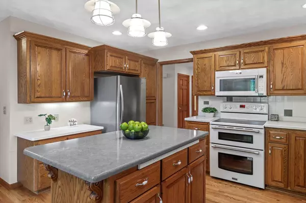 Sun Prairie, WI 53590,719 N Thompson Road