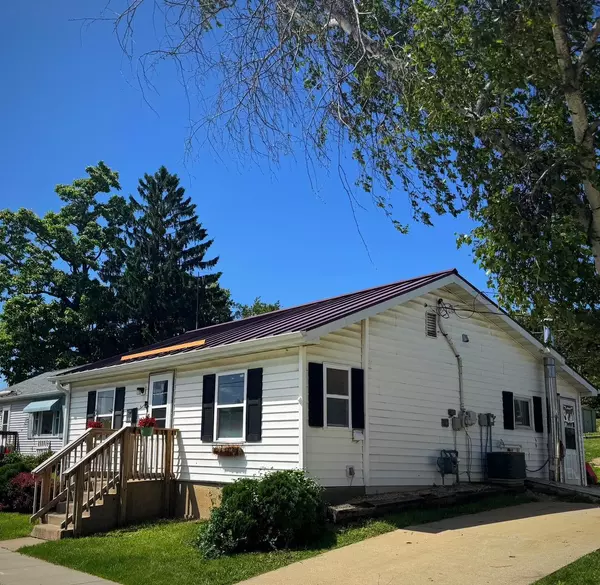 Dodgeville, WI 53533,130 E Spring Street