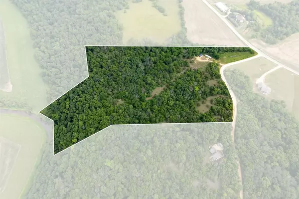 5794 N Dutch Hollow Road, Potosi, WI 53820