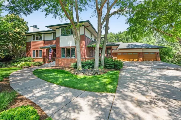 5870 Persimmon Drive, Fitchburg, WI 53711