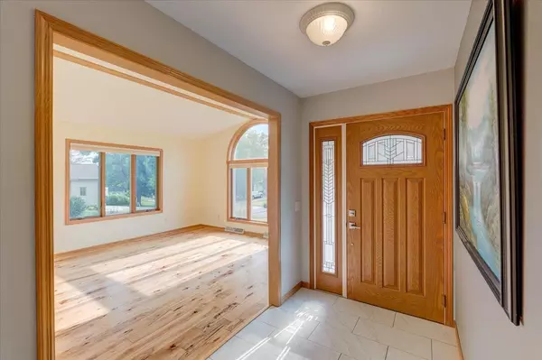 Cross Plains, WI 53528,2057 Glacier Circle