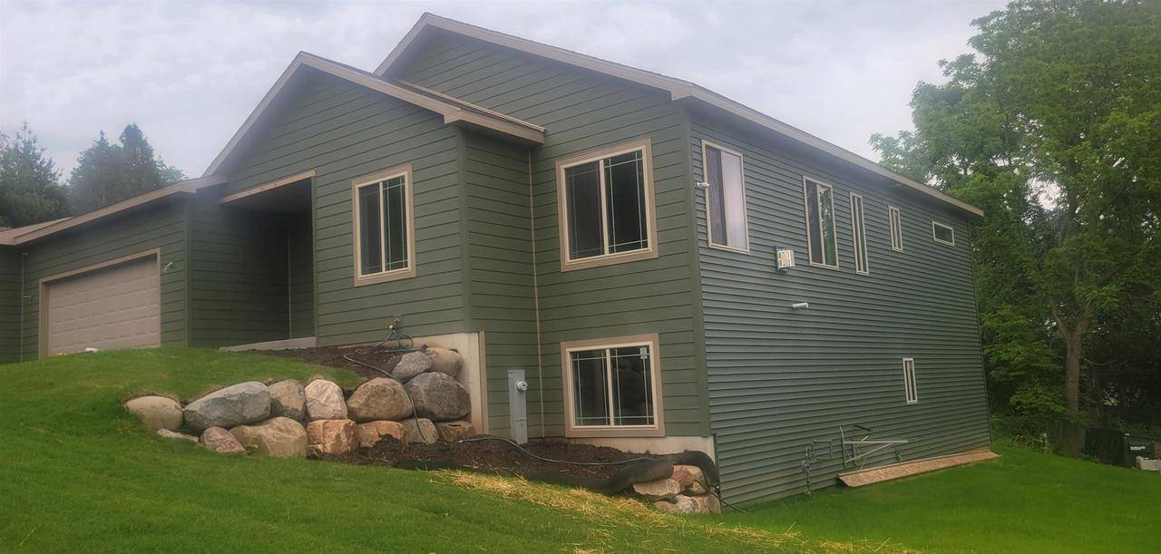 1432 Martiny Court, Baraboo, WI 53913