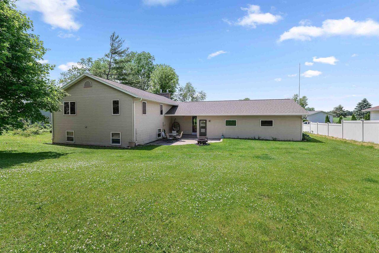 Juneau, WI 53039,358 Meadow Lane