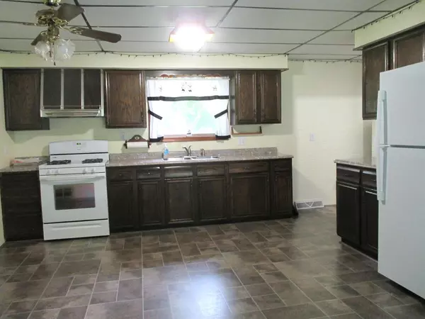 Montello, WI 53949,35 W 2nd Street