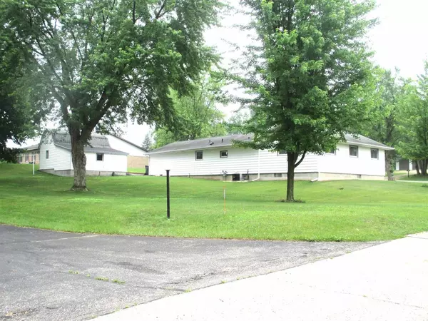 Montello, WI 53949,35 W 2nd Street