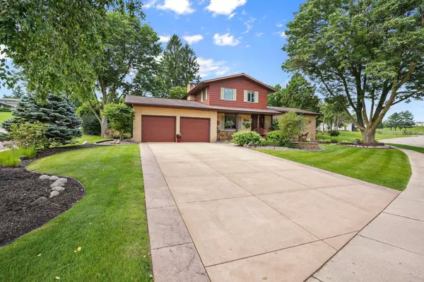 Dodgeville, WI 53533,503 W Spring Street