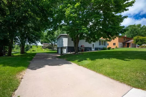 Dodgeville, WI 53533,603 W North Street