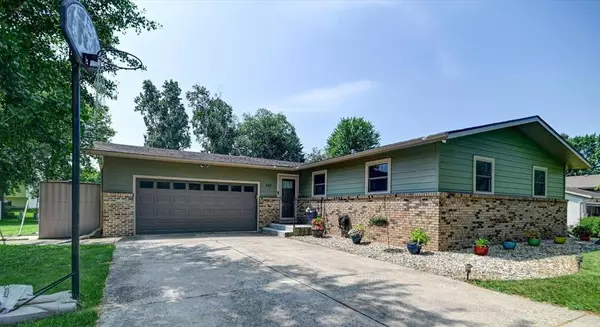 432 Lori Lane, Cottage Grove, WI 53527