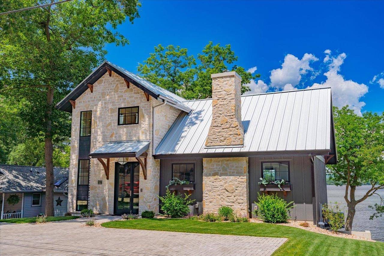 N2848 Summerville Park Road, Lodi, WI 53555
