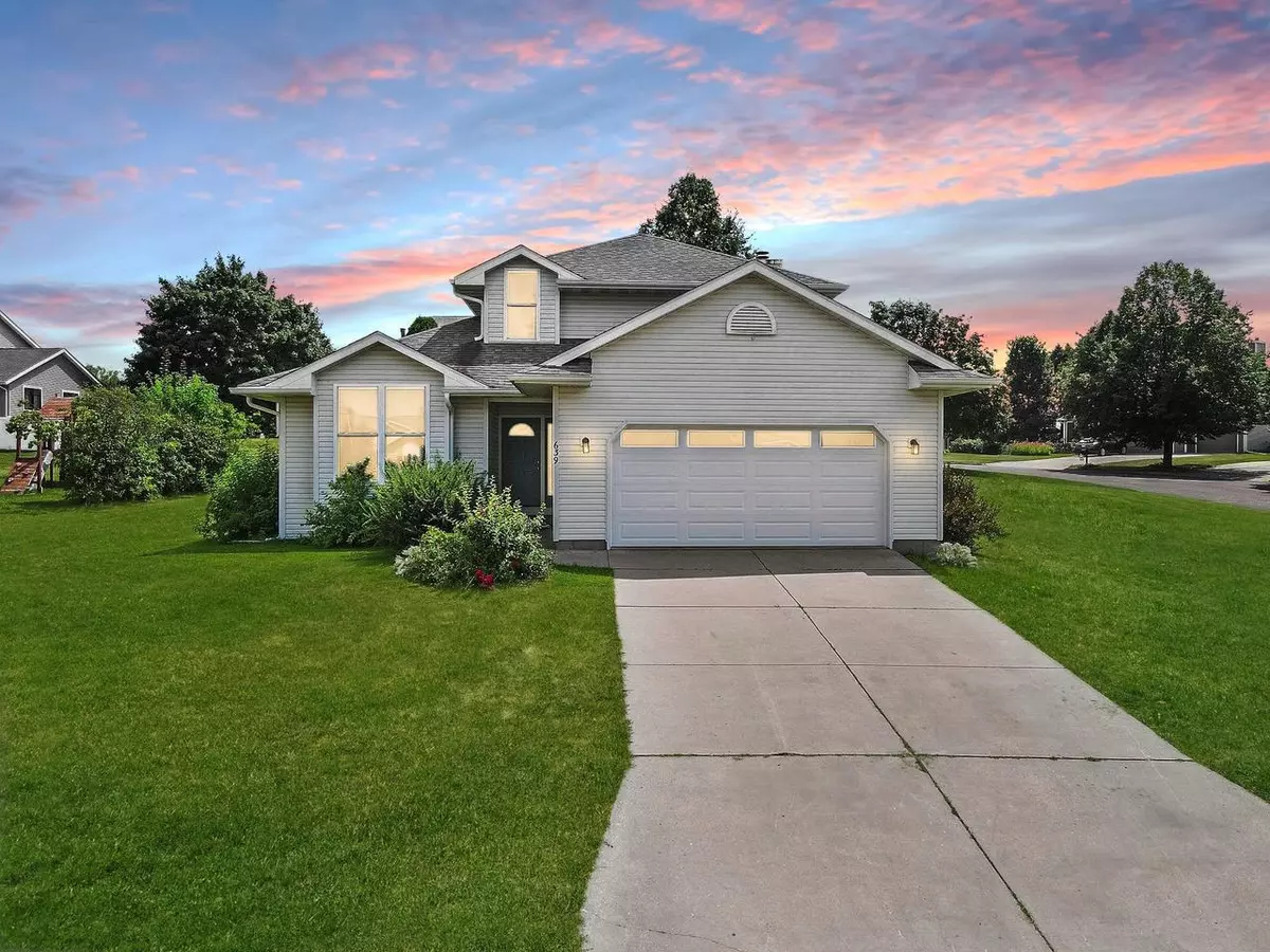 Deforest, WI 53532,639 Eaglewatch Drive