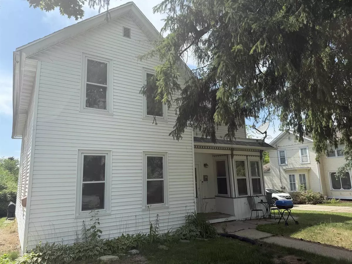 Stoughton, WI 53589,532 S Monroe Street