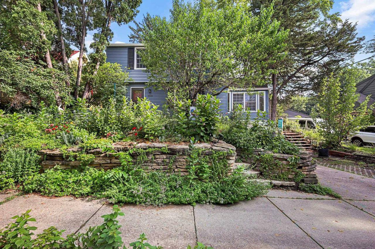 3526 Lucia Crest, Madison, WI 53705