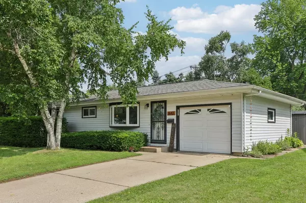 1642 Delaware Boulevard, Madison, WI 53704