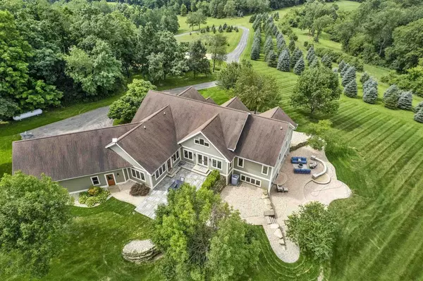 2704 County Road I, Avoca, WI 53506