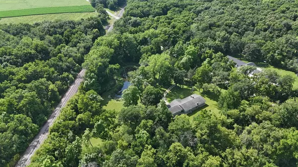 7716 E Buss Road, Clinton, WI 53525